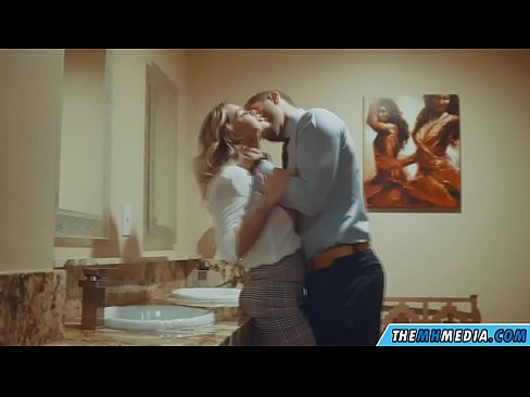 ❤️ Ko vas prsata blondinka zapelje na javnem stranišču ️ Fucking video na porno sl.appassistance.ru ❌